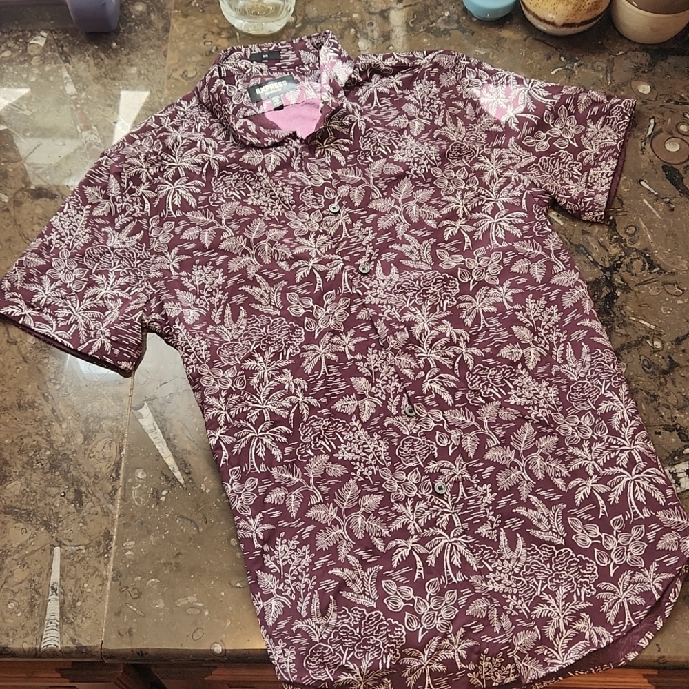 XS Slim Express "Performance" Short Sleeve Buttonup in Maroon